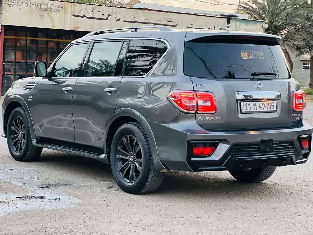نيسان ارماده موديل 2018
بلاتينيوم اعلى فئه مواصفات 
محركV8سلندر
ضرهه ثلاث قطع صبغ فقط بدون دواخل 
- كامرات محيطيه ٣٦٠ درجه

 شاشات خلفية شركة بلادي

السياره ما ماشيه هوايه 124حقيقي 

 بصمه تشغيل وابواب وطبعا انارة ترحيب بس تتقرب من السيارة تشتغل الكلوبات 
 حساسات امامي خلفي ٣٦٠ درجه
- تبريد منفصل الامامي عن الخلفي  
- شاحن واير لس 
-لايتات زينون اوتو
 - بك لايتات الخلفي ليد

-تحكمات ستيرن كامله 

 - شاشات خلفية عدد 2
- كشن السائق خزن ميموري
 
4وضعيات قيادة
 رمال .ثلوج . صخور

فتحه سقف كهرباء

صندوق كهرباء  

بصمه تشغيل

بصمه ابواب

قبضه ابواب نيكل

كشن السايق كهرباء

كشنات حضن

اشاير باالمري

مانع انزلاق

مانع انغلاق

مانع تصادم
ثلاجه 
اناره محيطيه داخل المقصوره

مثبت سرعه

ماوس تحكم

اوكس / يو اس بي 

تبريد ثلاث قطع مركز
وهواي بعد بيه مواصفات

السعر 235وبيهه مجال 
 مكان سياره الرمادي 
للاستفسار ‏‪***********‬‏
