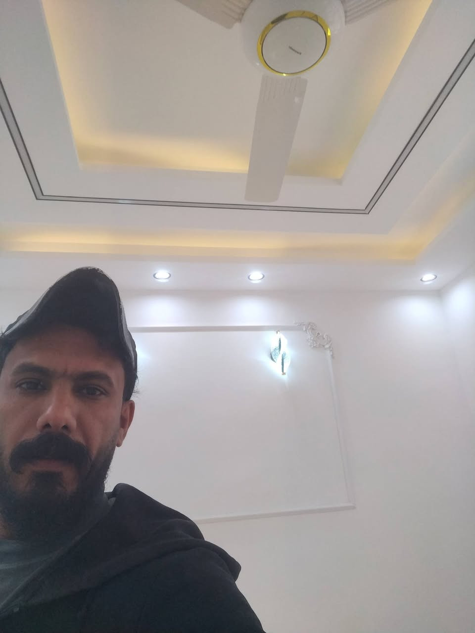 محتاج شغل داخل النجف....
نسعى دائماً ان نكون متميزين. رؤيه للديكور  الحديث 
 كافة اعمال الجبس بورد والديكورات الحديثه وأصباغ
الجدران والحديد و واجهات المنازل كافة   
  عمل ديكور الواجهات الفوم التركي وعمل المرايا هندسيه            
أسعار مناسبة ودقة في العمل وجوده في المواد 
 للاستفسار اكثر مراسله الصفحة او  الاتصال 
واتساب 📞☎️*********** او ***********
العنوان /النجف الاشرف وهذه شغلي وصباغ درجه اولى
