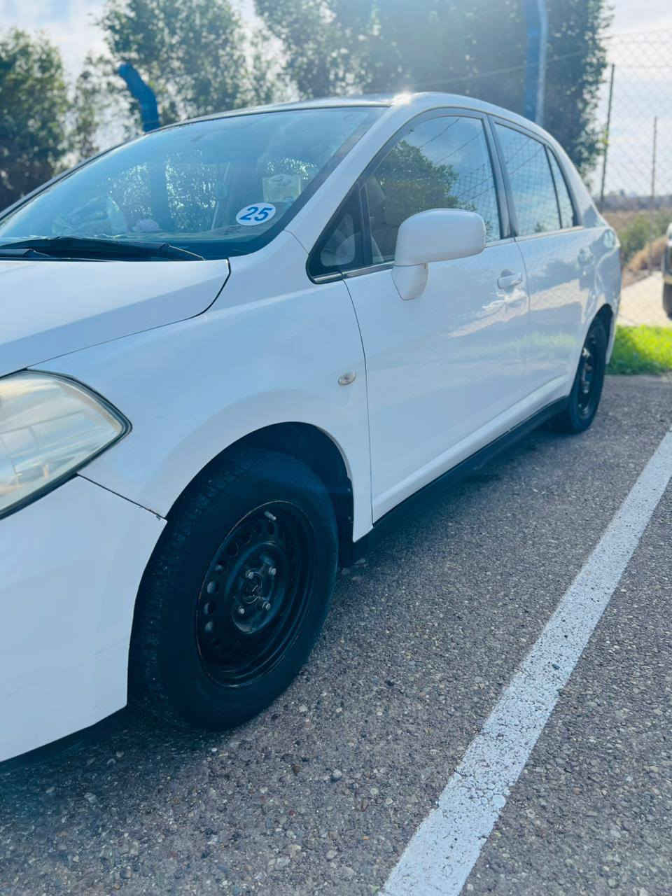 سلام عليكم 
من رخصت الادمن
سياره نيسان تيدا موديل 2009 رقم نكليزي كفاله السياره ما عد بيها بارد باب الخلفى 4اصابع وبيها معجون بالهلال الخلفى بالبنيد صبغ سحبت كارت شبر فقط السياره حلوه وكاعده محرك وكير خير من الله تدفئه تبريد شغال تحويل ثاني يوم بسمي السياره متواجد بغداد المطار وبابل القاسم اي استفسار الاتصال على الرقم ***********
السعر 90وبيها مجال الطيبين
