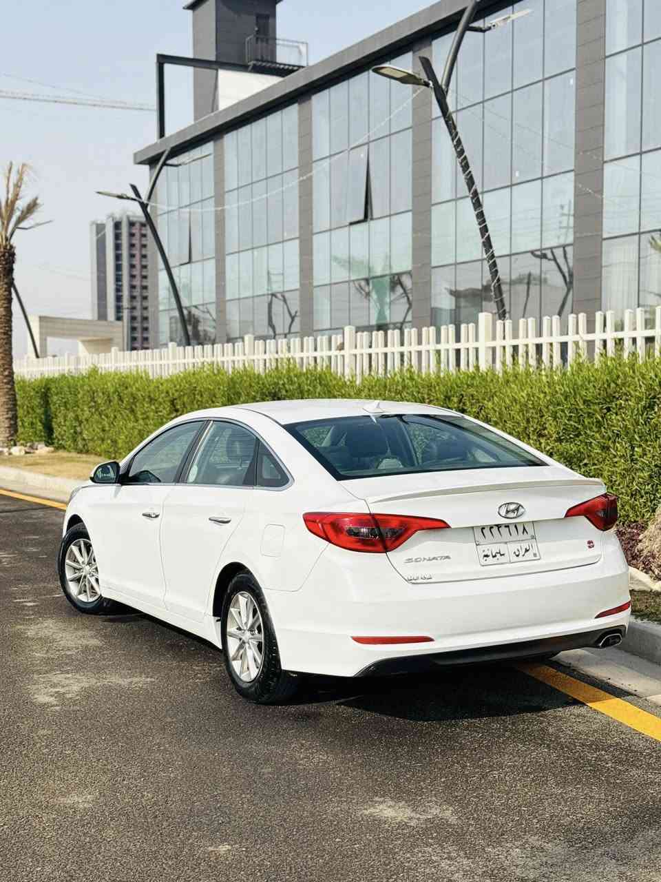 سوناتا 2015 وارد أمريكي فول مواصفات للاخير عدا الفتحه
صبغ السياره قطعتين ونص بدون دواخل وشواصي ابد كله سليم
ايرباك سليم السياره ماشيه 130 (كيلو متر )تراي زيرو 
رقم شمالي تحويل وكاله ثاني يوم 
بصمه جلد كشنات كهرباء رادار تحديد مسار هيترات اربع كشنات 
داخل بيجي لونين اشاير بلمري تخم تاير جديد كامره شاشه لدات اماميه لايت زينون السعر 118 ومجال بسيط 
العنوان الدوره ***********
