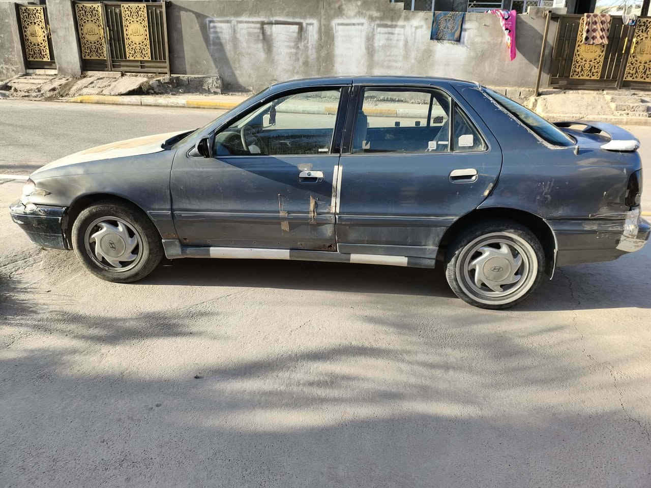 ألنترا دمعه لبيع موديل ٩٤ دبل تريشه رقم بغداد ألماني سنويه مجدده لحد ٢٠٢٧ مكينه مفتوح لاصرف ولاتبخير كير اتوماتيك خير من الله مبدل بيه جاملغ اليمنه امامي والبنيد تبريد منظومه كامله ولكن مايشتغل نقصه غاز تايرات اماميه جدد الوره نص عمر سلف جديد باتري جديد كهربائيات شغاله جام كهربائي شغال لسعر ب٢٦ ورقه وبيه مجال بالسعر مكلف بالنشر ***********مكان سياره بديالى ناحية كنعان بيع فقط بدون مراوس
