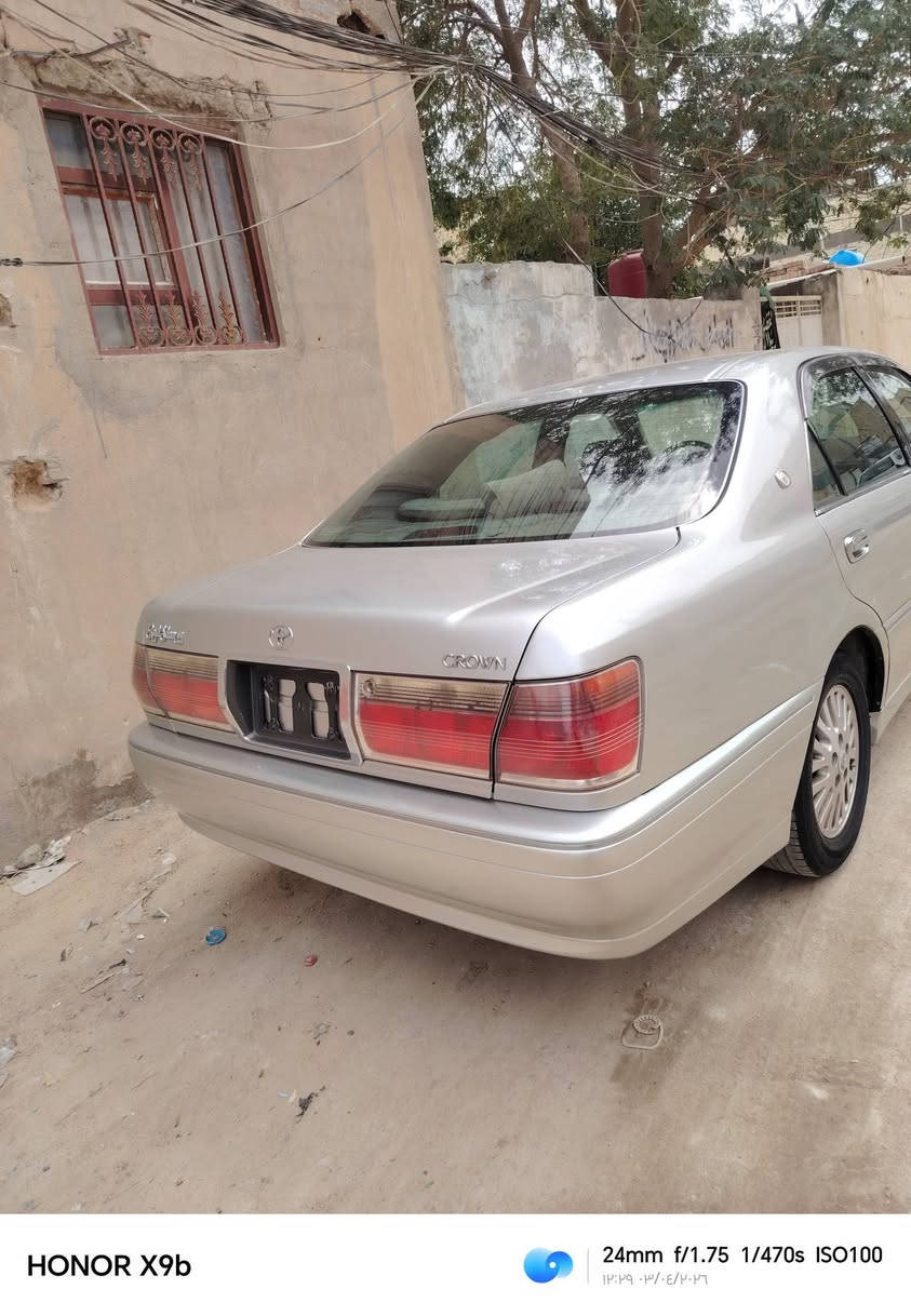 للبيع ملكه  رقم نكليزي بسمي سنويه 2031 مكينه فيفيتي السياره غاز تخم تاير جديد (( السياره بيه كصتين)))  *********** 
موجود واتساب
