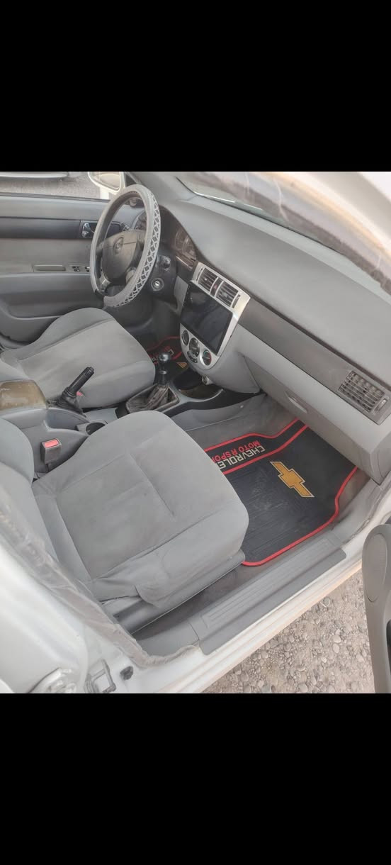 موديل ٢٠١٠ سنويه هزه كلها جديده طخم جديد سياره بيها ٥ قطع صبخ شرط بدون اي دواخل سياره جاهزه تبريد سيارة مال بيت سعرها ٧٥ بي مجال ***********
