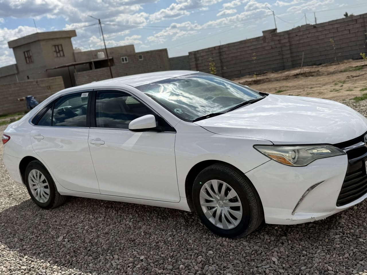 كامري 2016 داخله كلين وبالعراق شبر صبغ صاير بيها جاملغق اليمين الامامي فقط محرك مفتوح قبق فوك ماشيه 100 الف ميل رقم وسنويه جديد السعر 160$
مكاني الحويجه قرى الحلوات 
***********
