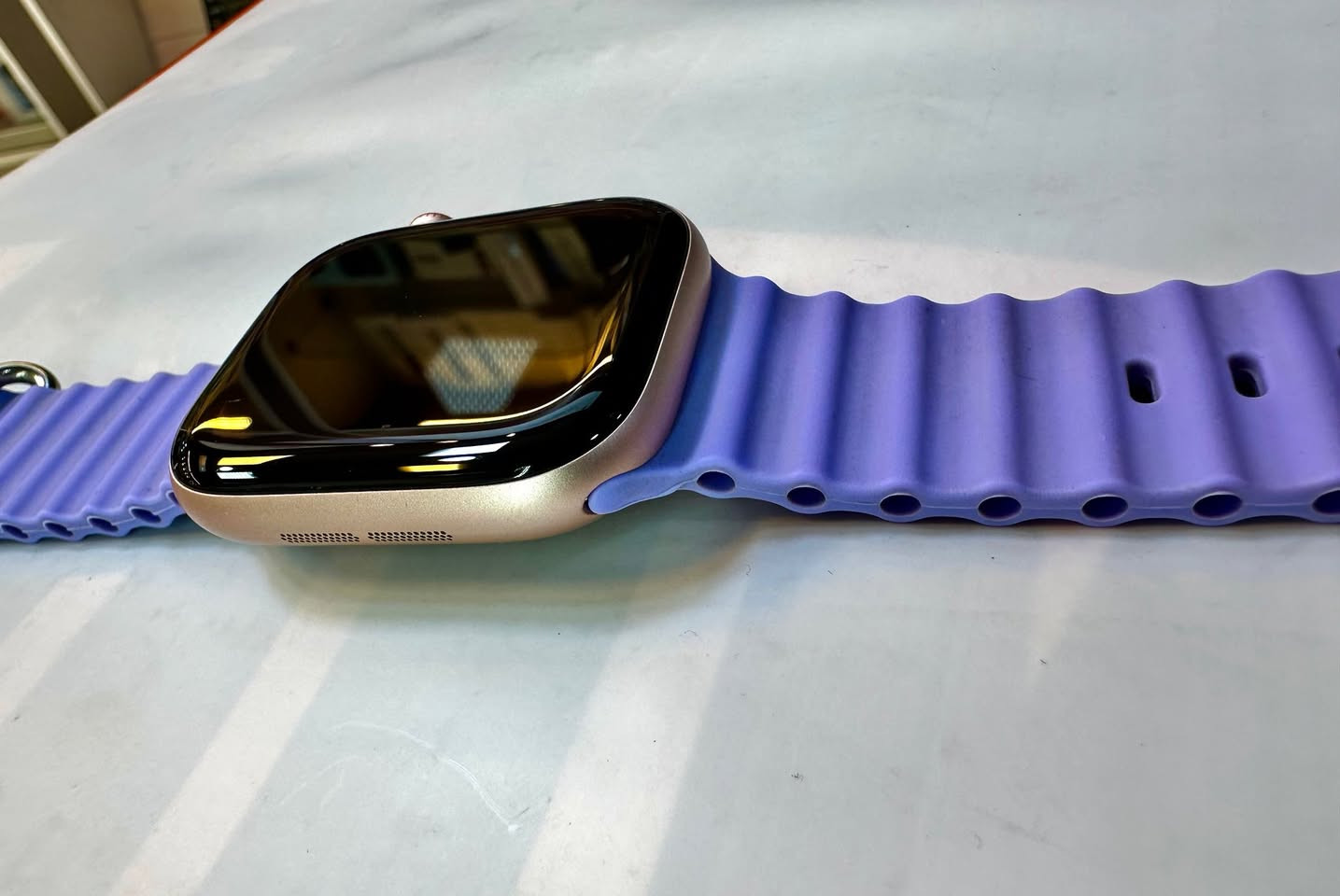 Apple watch 10 46 Rose Gold
ساعة ابل الجيل العاشر لون الروز الذهبي المميز 
الحجم 46
ضمان ماستر شرق اوسط
الساعة بطارية 100%
العنوان زيونة 

***********
