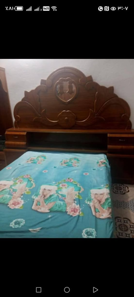 غرفه كامله ومابيه اي نقص حلوه ومرتبه سعر خاص رقم الهاتف ***********
