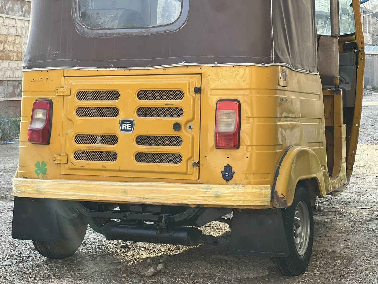 السلام عليكم
للبيع تكتك باجاج ( ٢٠١٩ )  شهر ١١  مضلع محسوبه على٢٠
مابيهه لاصبغ ولا معجون فقط الدوس ولغد بي بارد عوزه تككيل فقط مابي تكتك كبل لشارع  مكينه مجفته جاهزه من كهربائيات مسجل دمام علامه تكسي و زرازير ويه السكن عوزه ترتيبات بصيطه المكان المحموديه حي الموضفين  السعر ٥٨٠٠ وبيهه مجال حك الجيه فقط الميعجبه السعر لايعلق 
***********.           ***********
