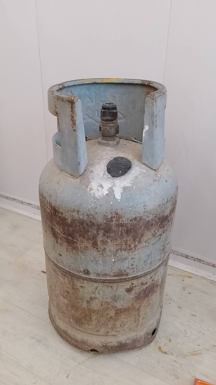 محل دجاج حي كامل للبيع
بشرط النظافة 
اي استفسار الاتصال على الرقم
***********
