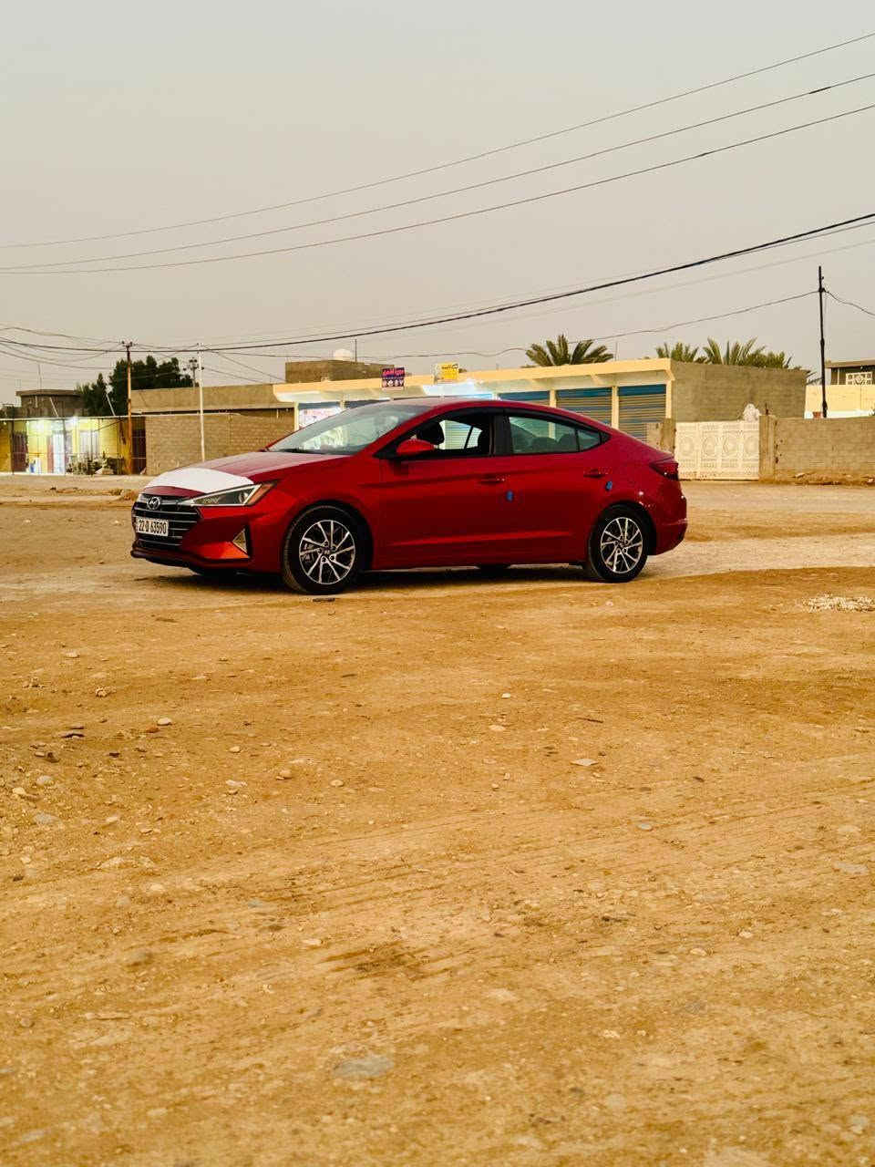 السلام عليكم 
النترا 2020🚗
لون .احمر
رقم اربيل جديد  باسمي 
وارد امريكي .قطعتين 🇺🇸
مكينة .2000 .دوش 
گير AT
ويل كب 
تخم تاير جديد 🛞
صدر امام خلفي جديد 
رادار امامي 
مثبت سرعة
تحديد مسار 
حساس بالمري 
شاشة بلاديه تدعم كار بلي 
كاميرا خلفية
مكينة خير من الله 
كهرباء كلها شغالة ⚡️
تبريد ثلج ❄️
لايت زينون عدسة
سيارة تخبل متذب عليها شيء
الاتصال واتس اب ***********
واسط .دبوني
