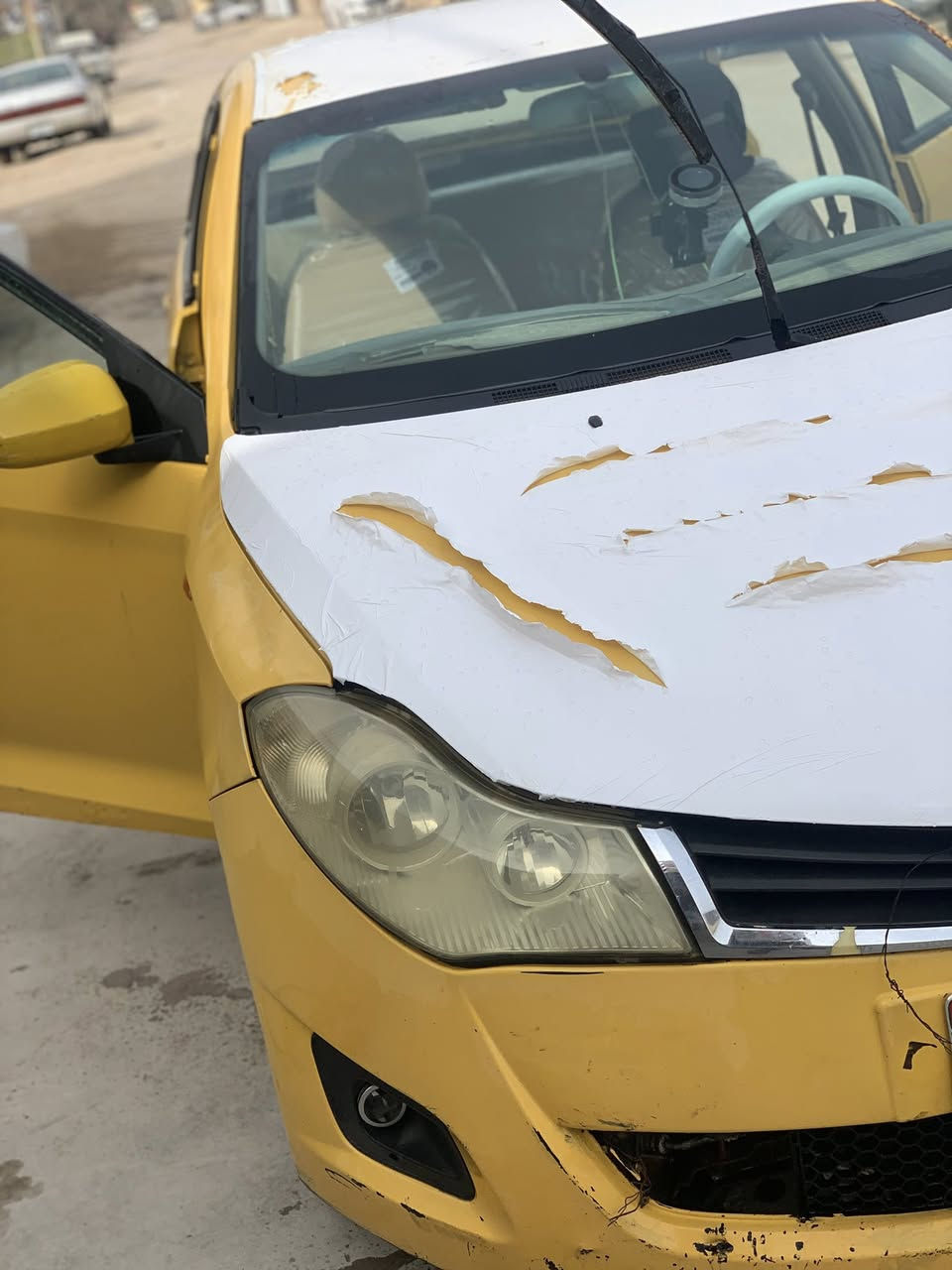 سلام عليكم
شيري فلاوين للبيع او المراوس 
السياره ب اسمي مداور شوكت ميعجبك 
السياره كامله مكمله نقصها بس بك لايتاات ويخاسات بدور 
السعر 25 مجالها قليل 
مكاني كوفه حي ميسان 
***********
