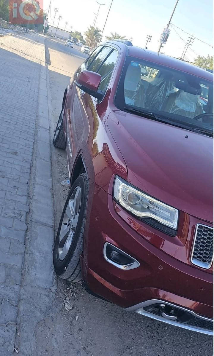 جيب اوفر لاند ٢٠١٤ خليجي.فول ١/١ رقم بغداد مشروع وطني باسمي سنويه لل٢٨. بيه جاملغ ايسر امامي وملاون البنيد   وجاملغ ايسر خلفي. بدون شاصي او ايرباك او لغد ماشيه ١٦٣كم.  سعره ١٧٥  مكانه نجف. ***********
