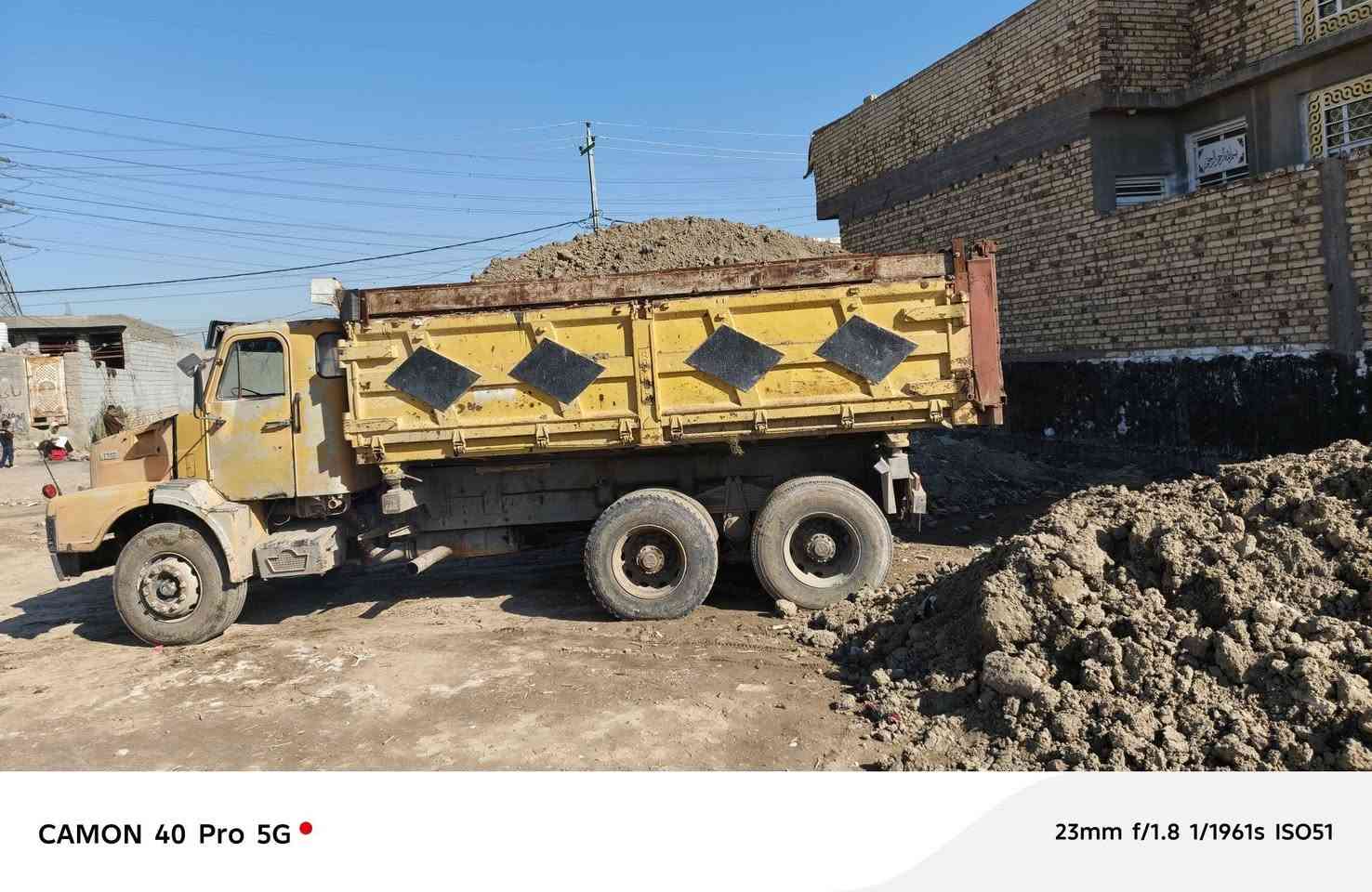 سلام عليكم من رخصه الدمن المحترم لبيع فالفو ابو زلوف رقم انبار ورقي كير ومكينه مجموعه شاصي مكفول احلى من الصور رجان المو شراي لايتصل السعر ٨٠ ورقه الستفسار ***********,***********
