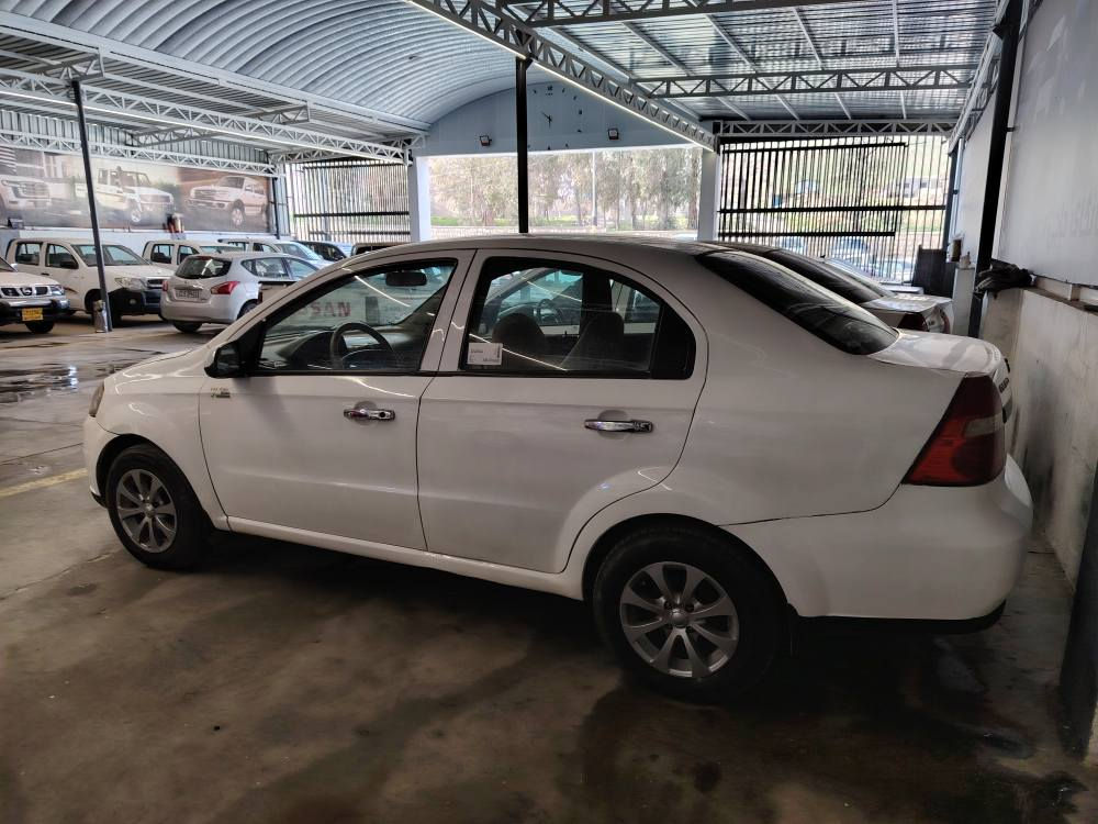 ئەڤیۆ مۆدیل 2009 مەکینە گەورە
ناوزەرد ،گێڕتۆماتیک،
سەنەوی تازە بەسەرچوە ژینگەی دراوە
حیزام بۆیاغە بێ دەعم و لێدران
سەقفی بۆیاغی نیە ساردی نیە تەزرەی نیە
گێڕومەکینەو تەبرید بەشەرت.
***********لەکۆیەم
***********ڤایبەر وەتس ئەپ
55وەرەقەو مەجالێکی کەم كويسينجاك, أربيل
