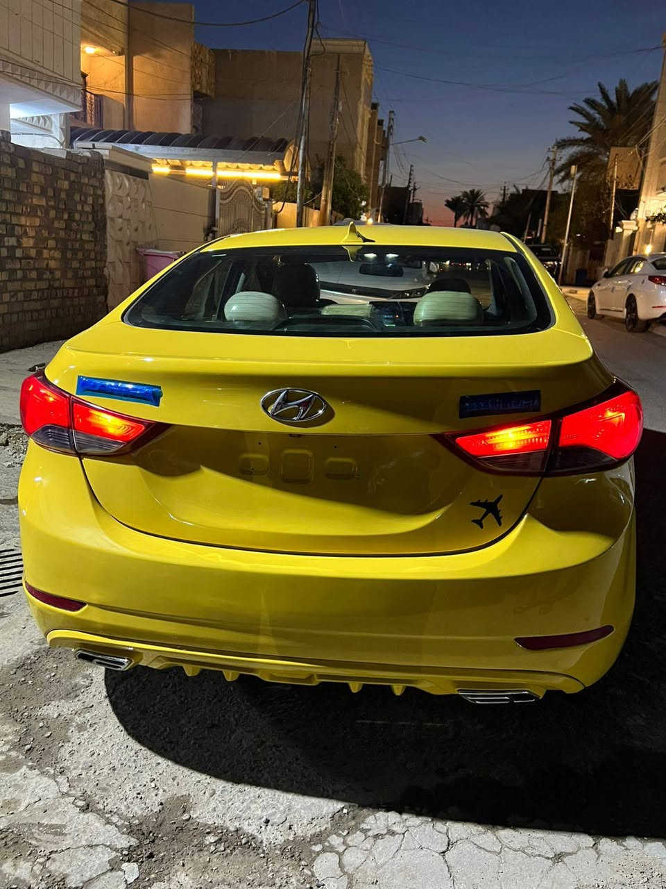 السلام عليكم

النترا 2015

السياره البارحه طلعت من الفرن صبغه جديده
مصفره هيئه وغرامات 

لون اصفر.  وارد امريكي 

حادثها موضح بلصور

باقي السياره كفاله. 

مكينه 2000 دوش 

تبريد 🧊 

السياره جاهزه ع آخر حبه

السياره بسمي تحويل ثاني يوم 

مكان السياره بغداد 

السعر 117

***********

شرط وين ميعجبك تفحص افحص 

المكينه مجفته جديد شرط السياره خرسه مابيها صوت 

الغراض الي مبدله جديد (باتري ايسي ديلكو ظمان سنه +سلف+داينمو+حاظنه ومروحة +تخم اذاين+جام بكلايت خلفي امامي+دهن كير+تخم مجول+بلكات+صبغ وياله حراري+ تخم تاير جديد+منظومه تبريد +فريز تدفئه جديد+بطاين+)(السياره بيها منظومه غاز صار شهرين من شديتها عليها بعدها بظمانها سنه خير من الله الصرف تمشي450كيلو ب10,000
