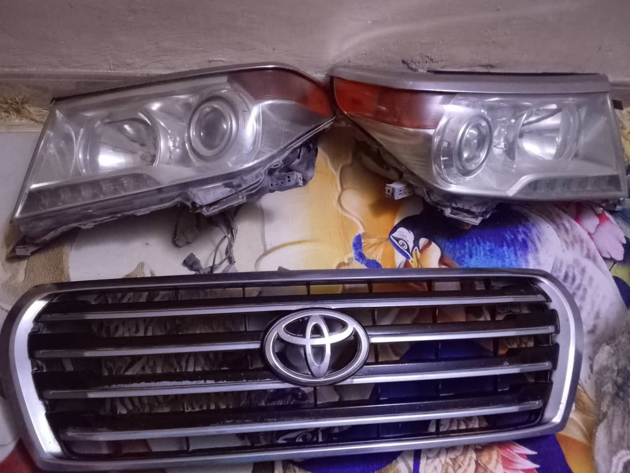 السلام عليكم عندي ذني لمصدات+شباك+دعامية 
السعر 250
رقمي ***********
