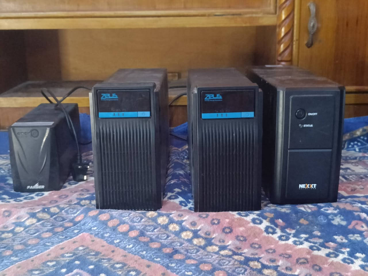 غراض للبيع
شاشات للحاسبات و الكامرات عدد 3 
سعر الشاشة 35 الف

طابعة برذر تحتاج تنضيف وحبر شغالة 
سعرها 75 

يو بي اس UPS عطلانات عدد 4 كلهن 25

الاسعار بيهن مجال


**إذا كنت صاحب هذا الإعلان وتريد حذفه لأي سبب، رجاءا أرسل رسالة إلى الدعم الفني**