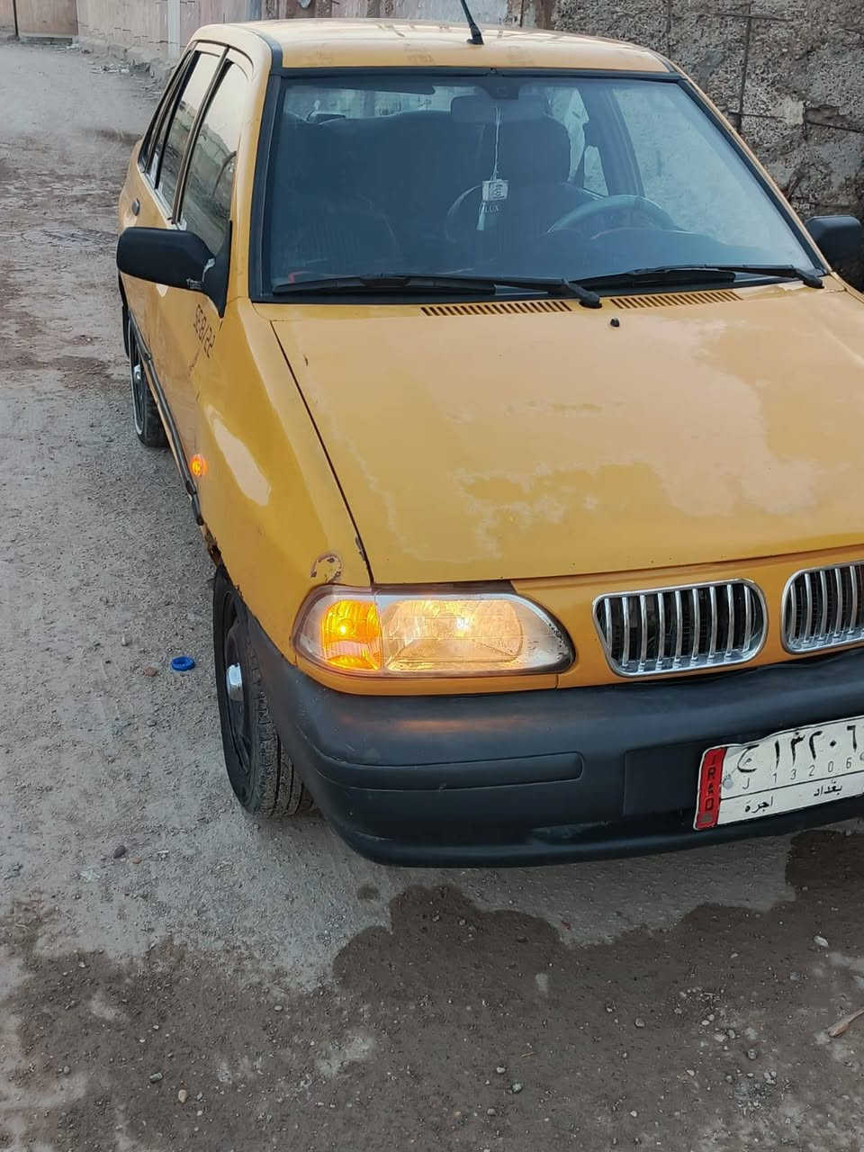 السلام عليكم ورحمه الله
سايبه 2013 بيها تبخير والكير الرابع يشكل والشاصي مصلح صفحت السكن فقط نضافه كدام عينك بل صور السعر 18 وبيها مجال مكاني ابو غريب ***********
