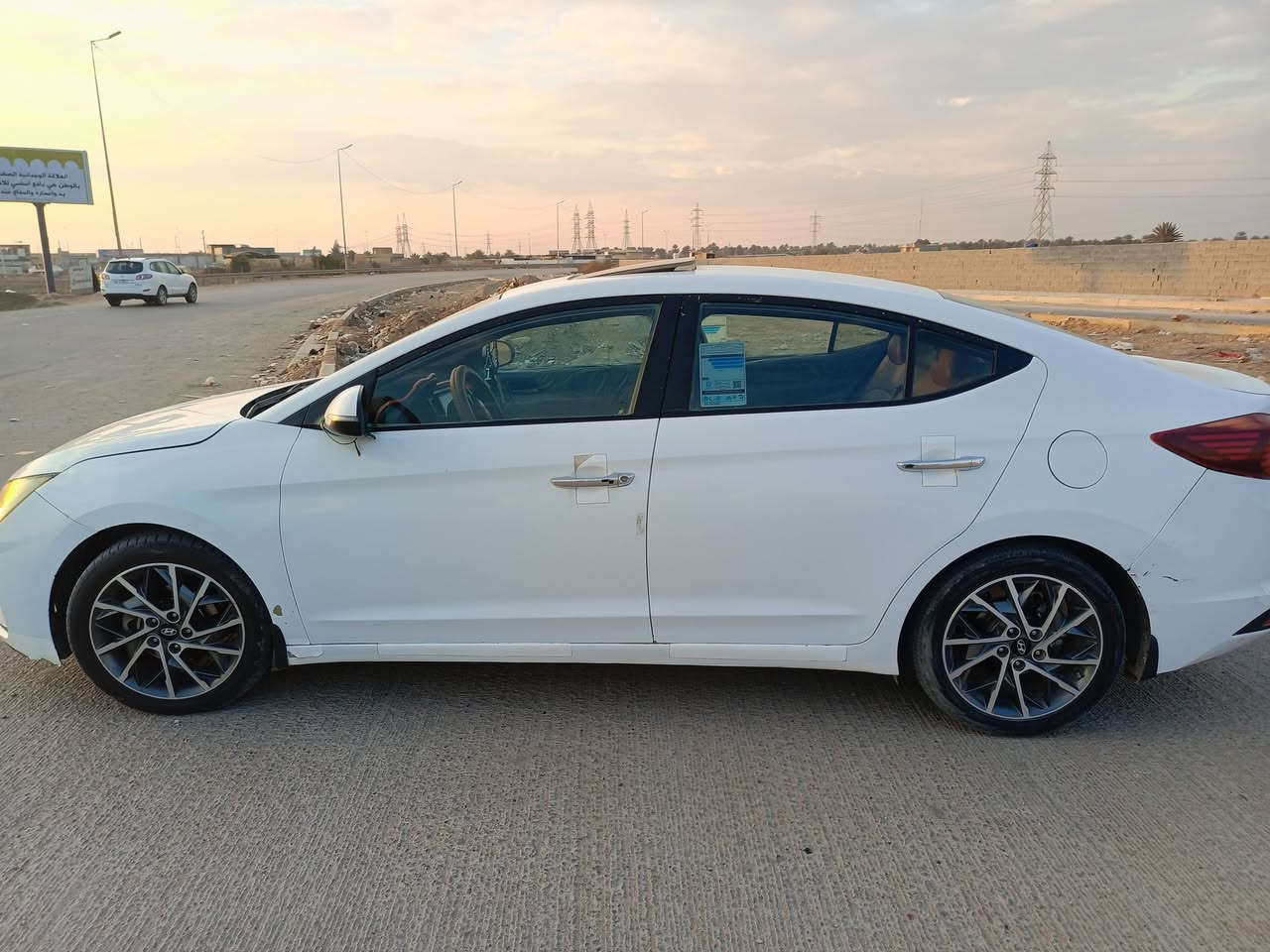 سلام عليكم النترا البيع 2019 خليجي فول وحد على وحد مكان بابل ابي غراق سعر 155وبيه مجال ***********
