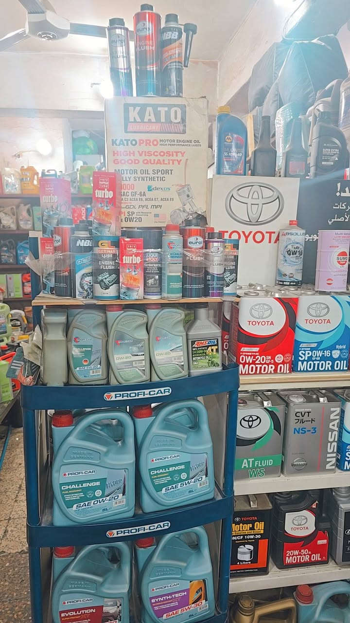 السلام عليكم محطة الانوار الخدمية ترحب بكم يوميآ من الساعة السابعة والنص صباحآ الى السعة التاسعة مساءً اجواد انواع الدهون من المناشئ الاصلية مع الضمان والفلاتر الاصلية لكافة السيارات فلتر شوتة تبريد فلتر هايبرد فلتر بانزين محسنات بانزين منضفات غرفة الاحتراق فلاش محرك فلاش كير تبديل هايدروليك الكير مع الفلتر كماليات دوشمة معطرات ملمعات داخل وخارج وغسل سيارات حمام  تنورونا في اي وقت محطة الانوار مقابل مجمع الاساتذة او جامع الصادقين
سيد أحمد ***********
