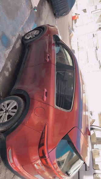 السلام عليكم مكلف بالنشر كيا سبورتج مديل 2017 لون ماروني وارد امريكي الحادث في امريكا قبق الجنطه وبالعراق صار صبغ قليل في الباب خلف السائق وخدوش بسيطه مبينه في الصور  المحرك تجفيت جديد اويل بم جديد الاستفسار الاتصال على الرقم *********** المكان بغداد السعر 130 وبيها مجال بسيط
