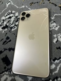 ايفون ١١ برو ماكس • ٢٥٦ • بطارية ٧٧