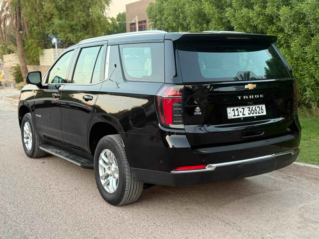 السلام عليكم تاهو LS موديل 2025 بيه سريع 532 ورقة رقم بغداد بسمي هزه وسنويه جديده مكفوله كفاله عامه ماشيه 28 الف كيلو سياره جديده على وضع الشركة للاستفسار *********** السعر 532 ورقة مكان بغداد بيع فقط
