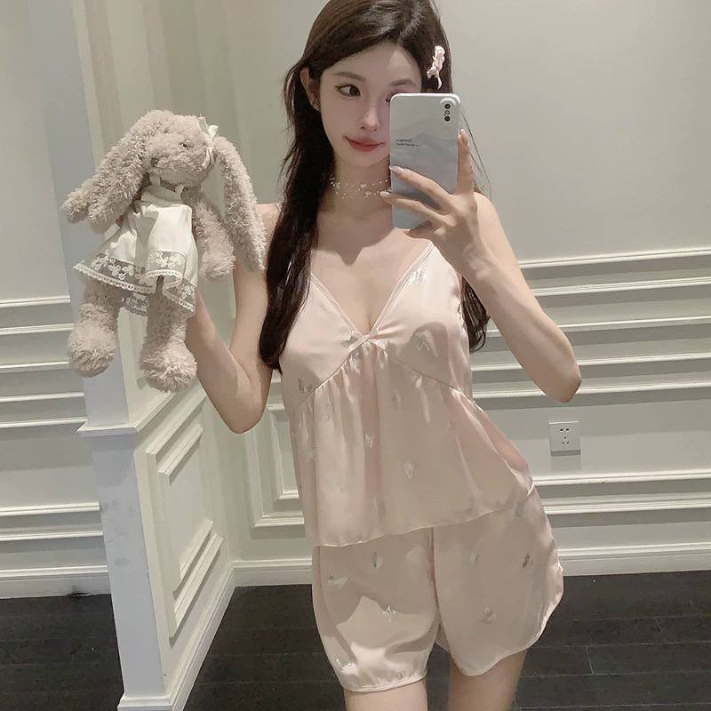 كيمونة نسائي
قماش ستن بارد
فري سايز
درزن مشكل  الوان و نقش
https://t.me/v_a_n_o12


**إذا كنت صاحب هذا الإعلان وتريد حذفه لأي سبب، رجاءا أرسل رسالة إلى الدعم الفني**