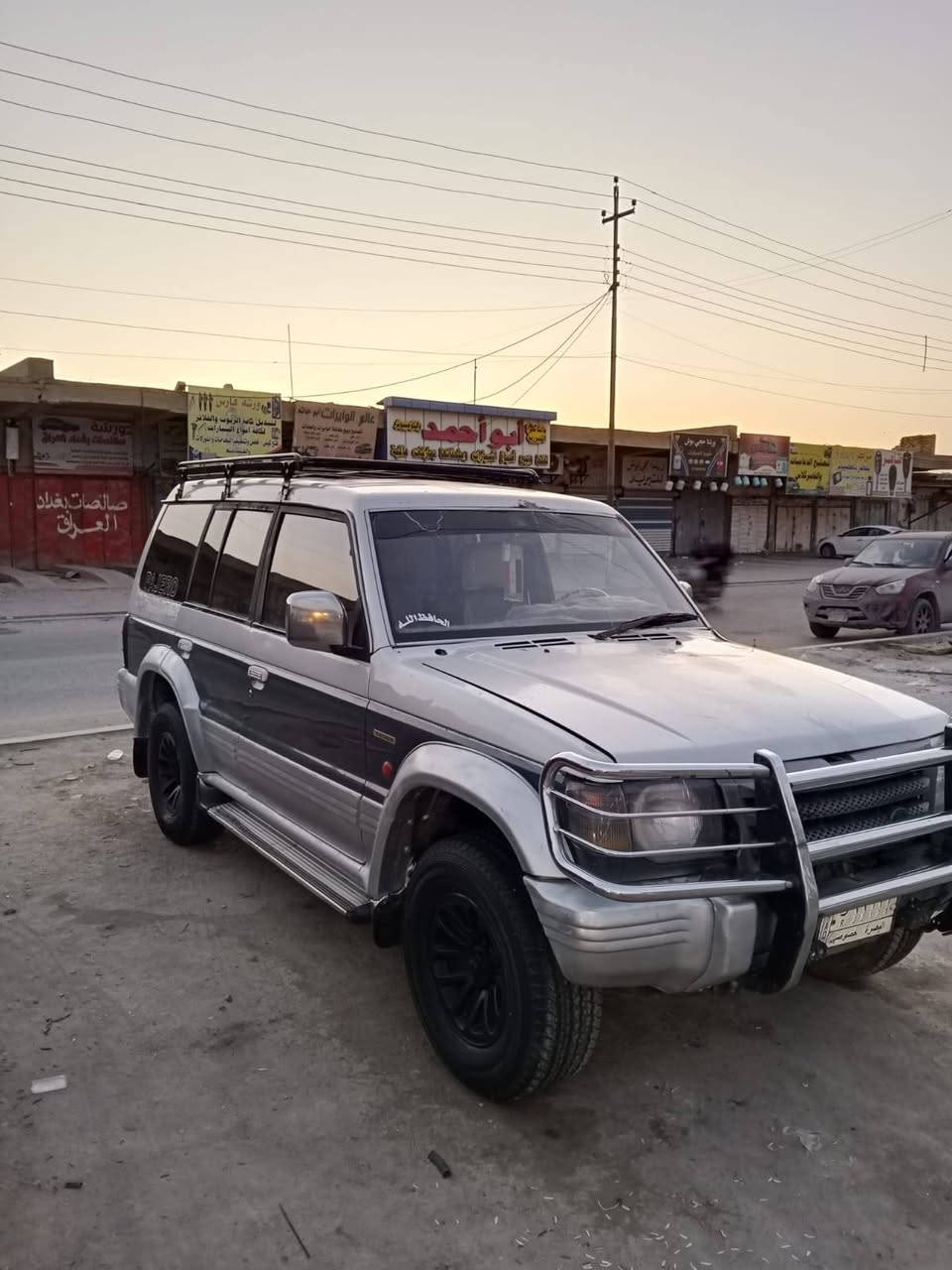 سلام عليكم باجيرو للبيع مديل 92 بسمي السياره صاله عدي 15 سنه مكينه في فيتي اي جديده تخم تاير باتري جديد تبريد ثلج سياره بلاد ما مصبوغه بيه بعض ملاحظات قليله رقم بصره الماني سنوي هستو نتهن العنوان البصره السعر 45 وبيه مجال قليل جاهز سياره ترايك ون ما يعجبك
***********
