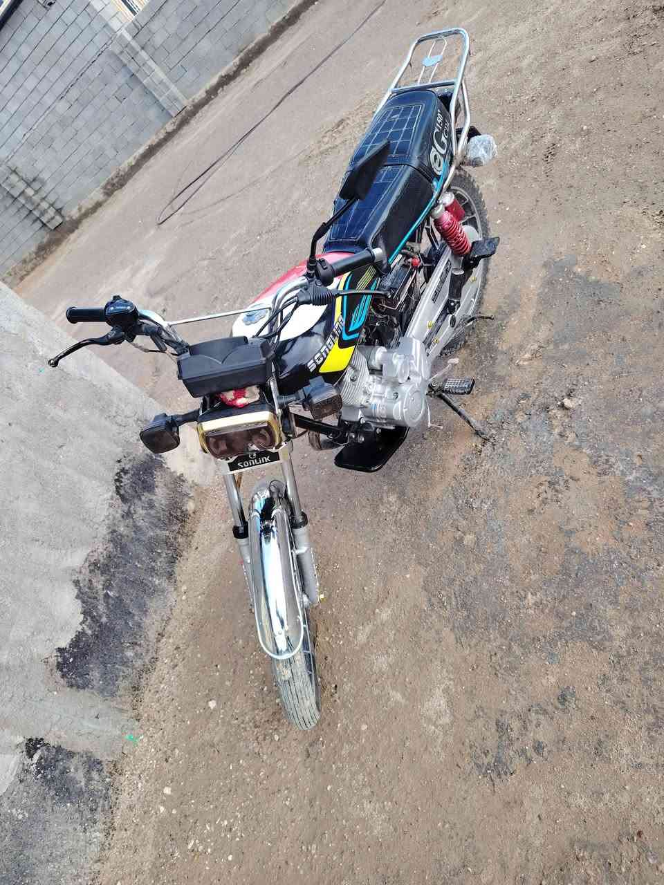 ماطور سيفان للبيع موديل 24 السعر 700العنوان القريه العصريه الهاتف ***********
