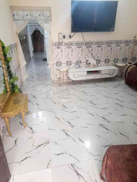 دار للبيع ٥٥ م سند 25 كاع منصور الركابي اكاتبك مع منصور ابو الأرض العنوان بغداد سريدات جديدة أمام البيت تشجير ٢٠ م البيت يتكون من غرفتين وحده فوق وبيتونه وسطح وجوة غرفة وصحيات ومطبخ واستقبال وطرمة ٥ م السعر ٦٨ لااستفسار يرجى مراسلة وتساب ***********
