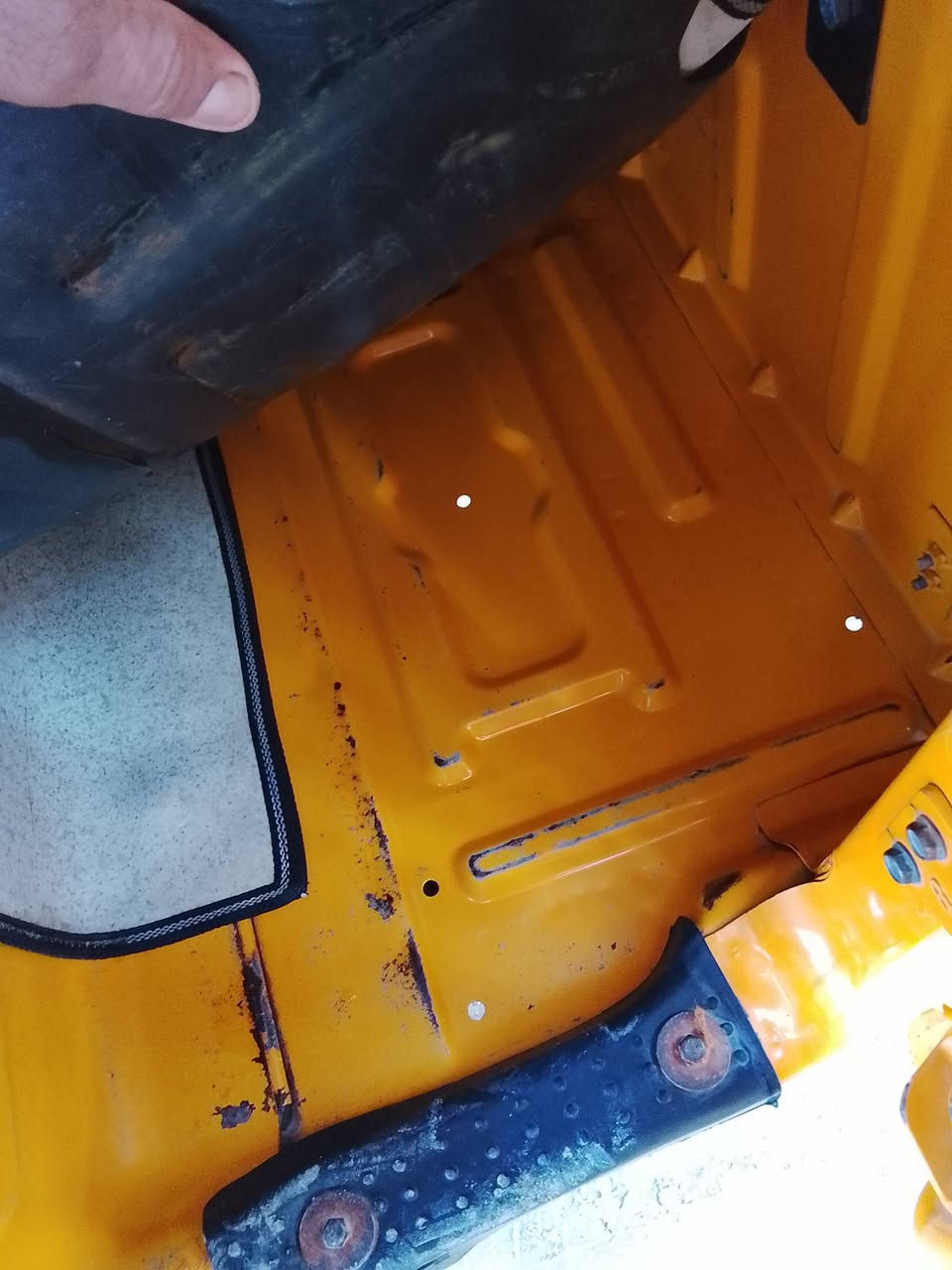 سلام عليكم تكتك البيع موديل 2021  رقم نكليزي ديالى مكان ديالى الخالص هاذة رقمي. ***********
