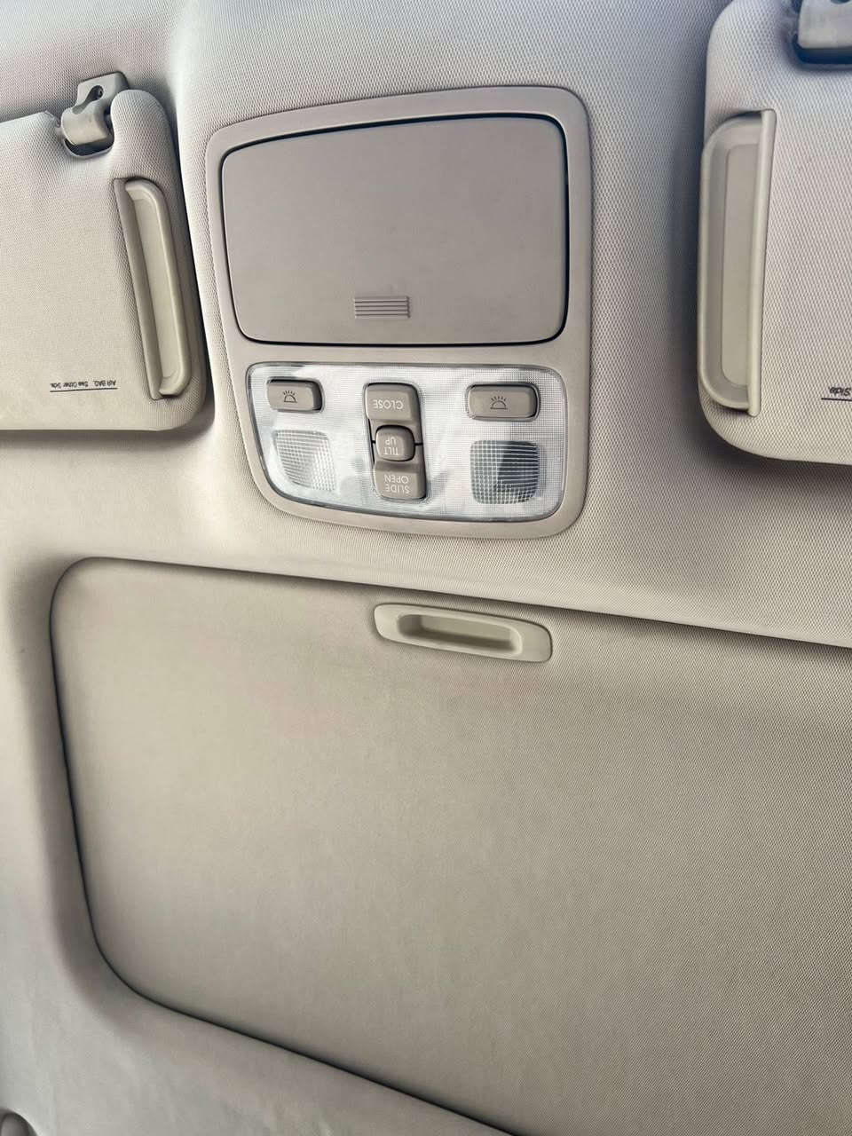 سلام عليكم توكسان موديل 2009 استلام شركه
على ايدوحده رقم اربيل بسمي ماشيه 132 الف واردخليجي 
فول مواصفات كفاله عامه السعر140 وبيها مجال 
***********
