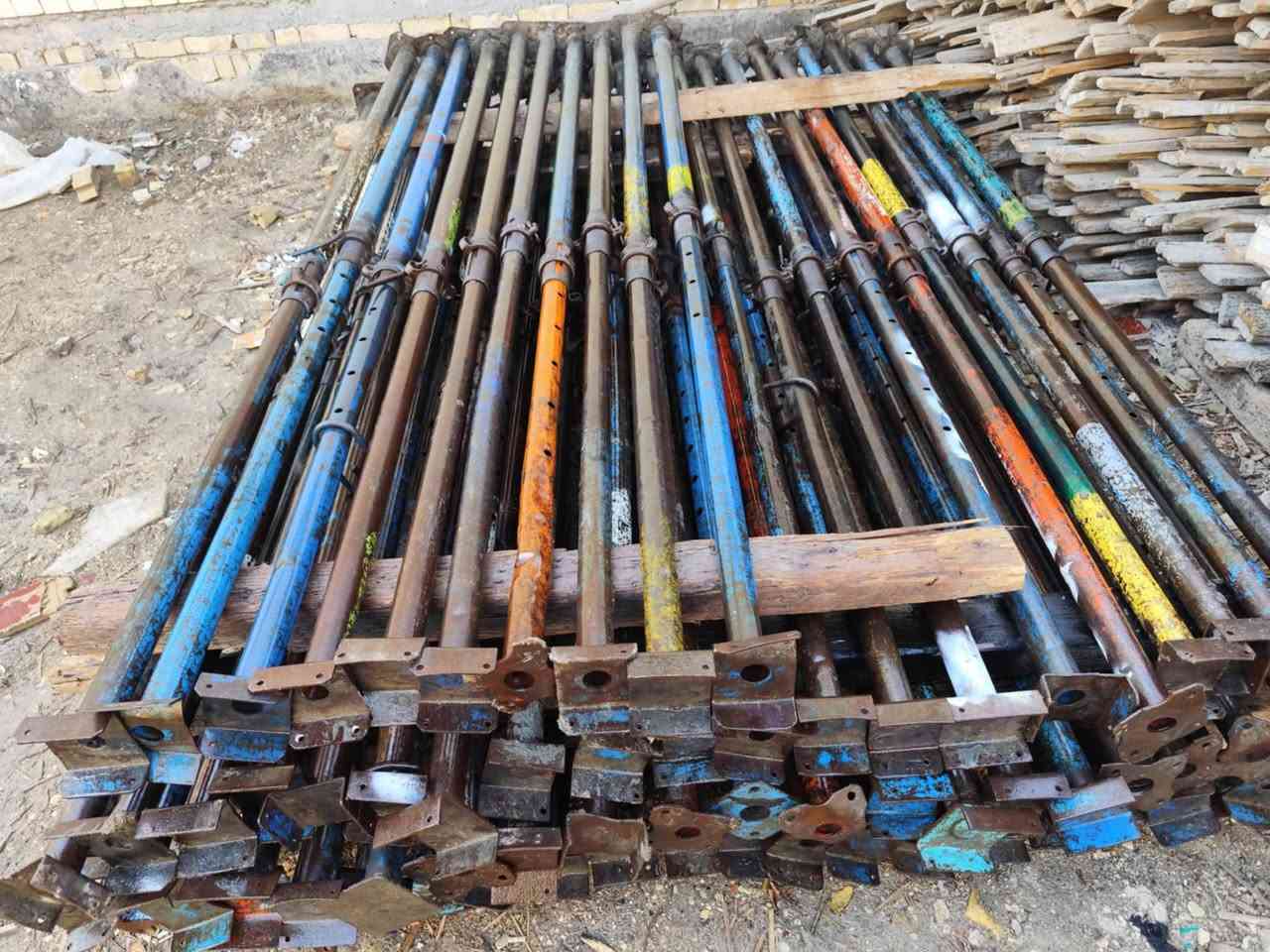 جكات للبيع العدد 200 العنوان بابل هاتف ***********
