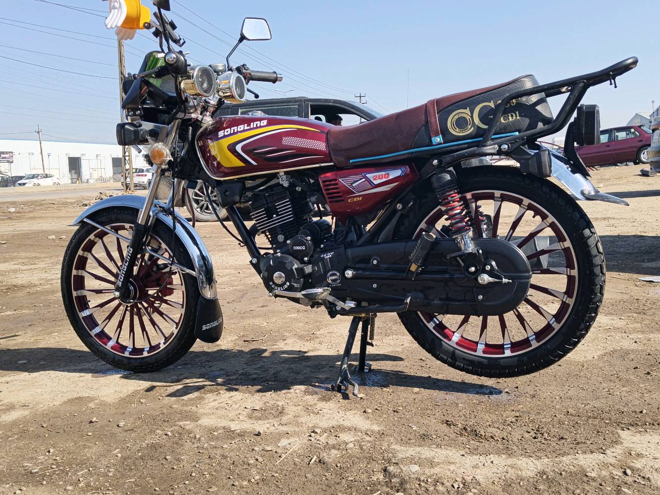 يالله سلام عليكم دراجة لبيع موديل 26 محرك 200سيسي الدراجة كفالة عامة من التاير لتاير كلشي شغال بيها بصمة بدشبول بصمة تشغيل عن بعد نازلة بشهر 9 السعر900وبيها مجال لشراي عنوان بغداد ***********واتساب تواصل خاص متوفر 24ساعة 