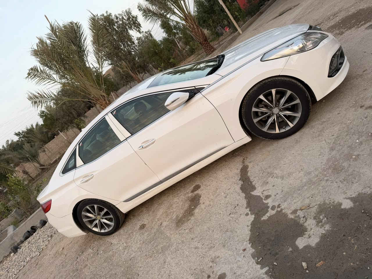 السلام عليكم ازيره للبيع السعر 110موديل 2015 السيارة خليجيه صبغ حزام السيارة جاهزه من كلشي مابيه اي نقص عنوان السياره واسط الزبيديه ***********
