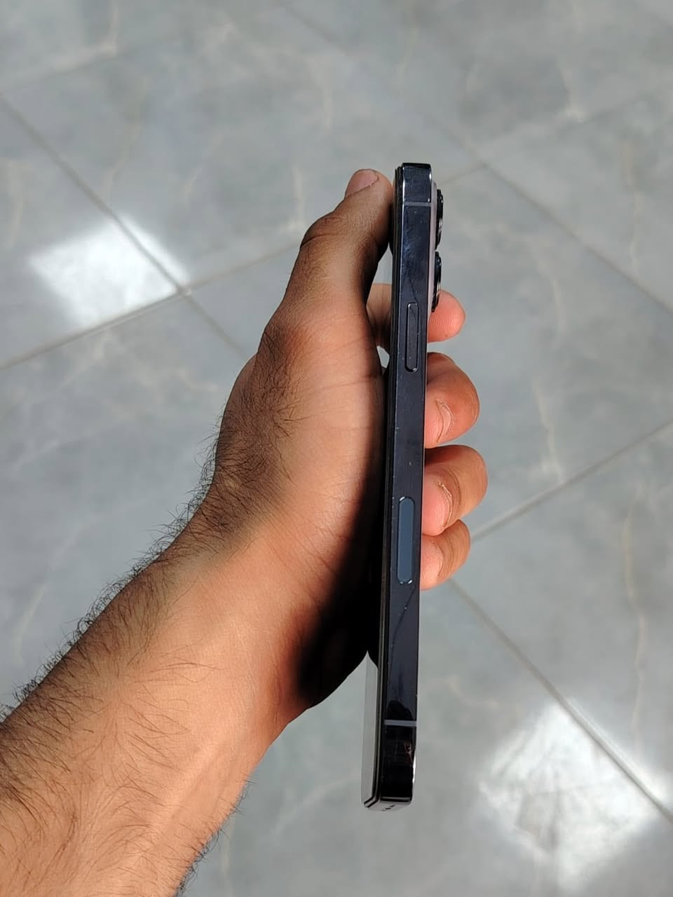 سلام عليكم آيفون ١٣برو ماكس جهاز بلادي مبدل لي شاشه اصليه بطاريه ٨٤ فيس  إيدي شغال كله شغال   متواجد هنا فقط ***********
