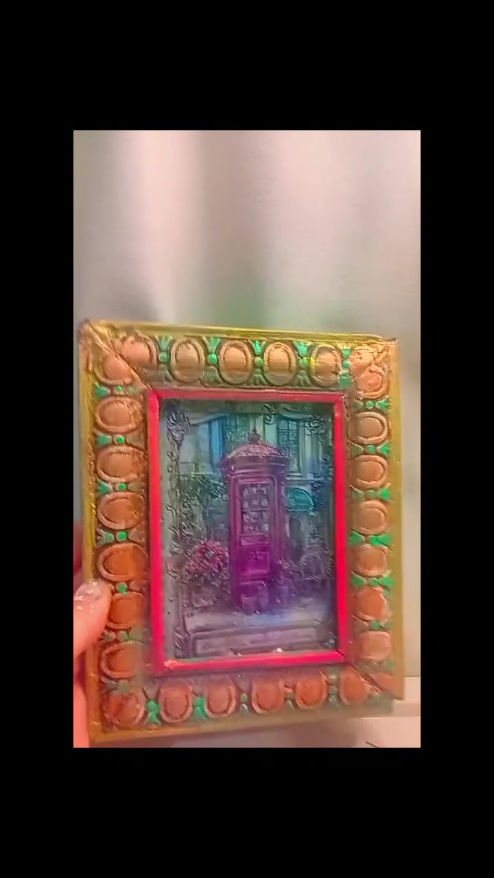 الفن هو الطريقة الوحيدة للهروب دون مغادرة المنزل." 🎨
البرواز ده اتصمم عشان ينقلنا لعالم تاني، بتفاصيله الغنية وألوانه المتداخلة.


**إذا كنت صاحب هذا الإعلان وتريد حذفه لأي سبب، رجاءا أرسل رسالة إلى الدعم الفني**