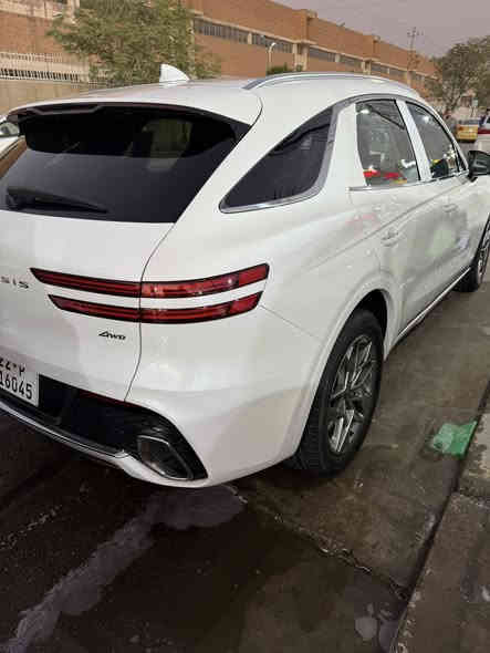 جنسس GV70 

موديل 2023 – محرك
• لون: ابيض 

• ماشية: 31كم

• داخلية فخمة جلد كاملة + تبريد وتسخين 

• دخول وتشغيل بصمة

• بانوراما

• نظام صوتي فاخر

• كاميرات 360 + رادار + مانع تصادم + نقاط عمياء

• شاشات + كراسي كهربائية كاملة

• صندوق كهربائي

• كلشي بيها، ما ناقصها شيء.
الحالة:

• حادث خفيف: .• 

• السيارة نظيفة جدًا، برغي ما ناقص، وجاهزة 100%.

• مرقمة اربيل ، وباسمي، وتحويل مباشر.

مكان السيارة

للتواصل: ***********
