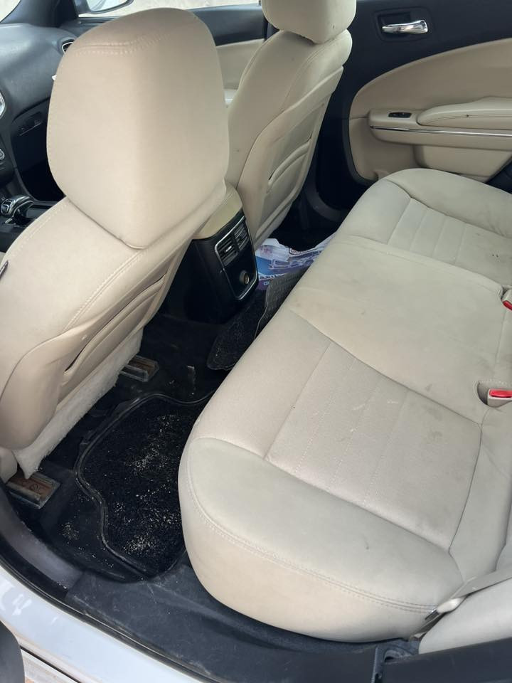 السلام عليكم دوج جارجر موديل 2014 السياره مكفوله كصه وانتر بوال وعشاير وسرقه مكينه كير باكارتون حداديه تخم تاير جديد باتري جديد سياره خير من الله ما مشتغله ع خط السياره خليجيه طابه من الكويت سعر سيار70 مكان السياره بصره بيك خير ودلل  *********** واتساب وتصال موجود
السياره متومه ع رقم الشاصي
