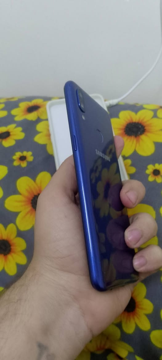 اسلام وعليكم
اخوان سامسونج A10s
جهاز راقي ذاكره 32
 مامبدل بي ايشي نضافه 100/100
ولثمه بي بل لزكه اخواني 
ويا كفر 
جهاز الله شاهد جديددد بمعنه لكلمه
تجي وتفحص
مكاني بغداد الغزالية
اسعر قيم بليرضي الله وخادم الك 
رقم لهاتف ***********
  ((((((((ارجاءءءءءءءء توصيلللللل ماعندييييي )))))))))
