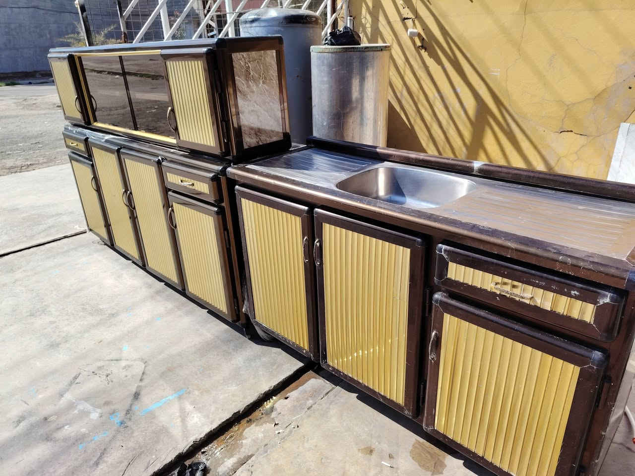 كاونتر للبيع قياس مترين نظافه 90%
مكان رشيديه قرب جامع الشافعي 
***********
***********
