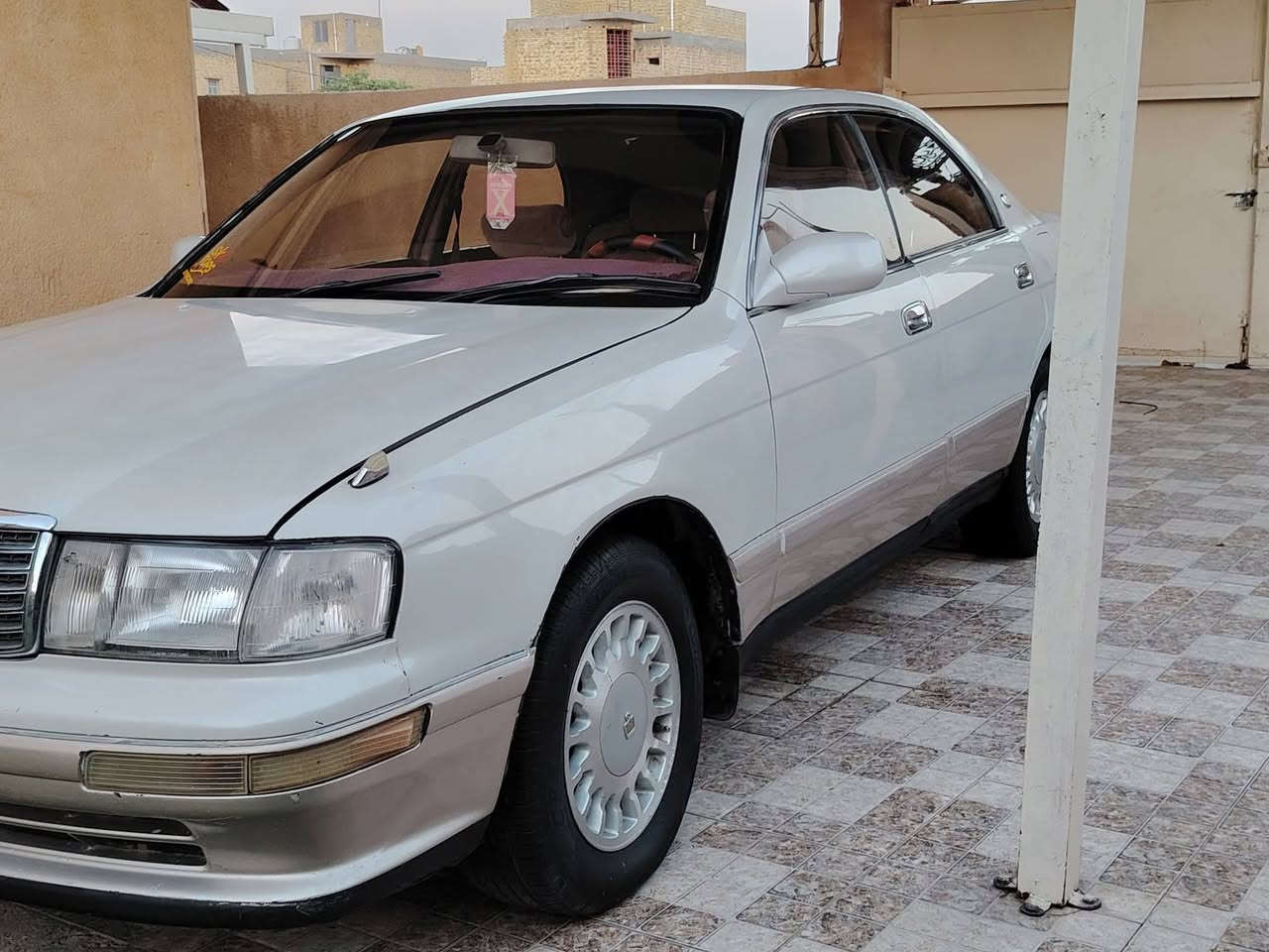 السلام عليكم بطه منفصل للبيع او للمراوس بازيره مع الفرق بغداد انكليزي باسمي عنواني حله رقمي ***********
