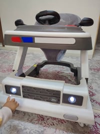 حجلة طفل • جديدة • قليلة الاستعمال