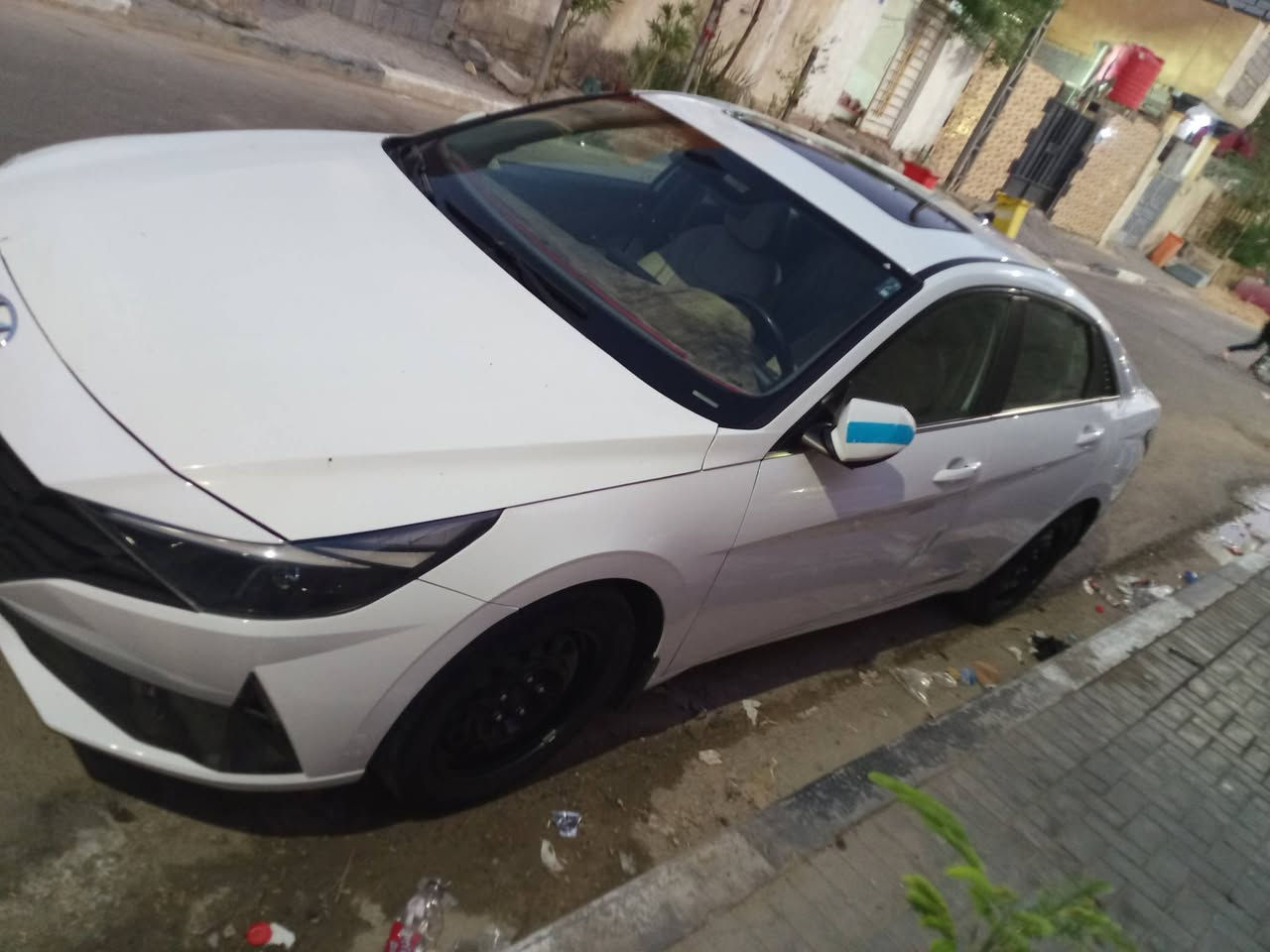 سلام عليكم الانترا موديل 2022 رقم اربيل سياره بيه بنيد مكشر وخشم الجاملغ صبغ و الباب الوره نص منه صبغ 
 تبريد كير مكينه كفاله مكينه 1600 دوش 
سياره فول موصفات
تنت مري شفط صندوك ذكي اشاره ترحيب تشغيل عن بعد 
 السعر 145 وبيه مجال قليل مكاني بصره دور الشرطه 
***********
