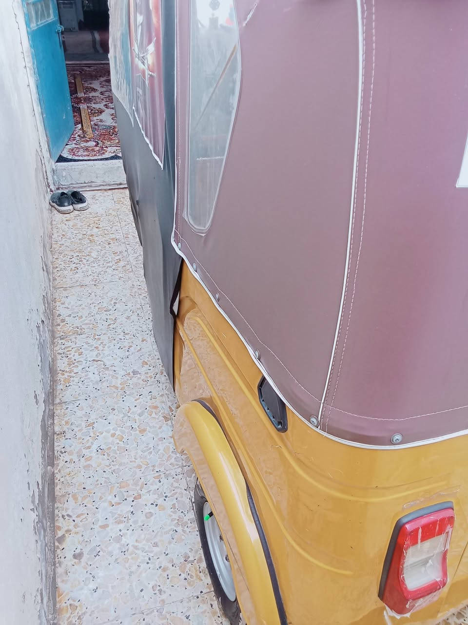 سلام عليكم تكتك البيع موديل21 باب اول نازله نهايه ال20 كامله من كلشي عده مبدل بيه زنجيل فقط تكتك خير من الله كبل لشارع يعني ربع مذب عليه مكاني بغداد الامين المعلمين *********** الاستفسار نتصال
