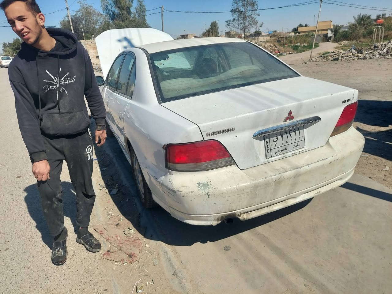 ميسوبوشي كلنت موديل 2000
تدفئة و تبريد فول
تخم تاير جديد
كير و محرك نظيف ضمان
السياره ناقصها ارفيو فقط
السياره طرف ثالث 
السعر 20 و بيها مجال 
التواصل على هذا الرقم فقط
***********
