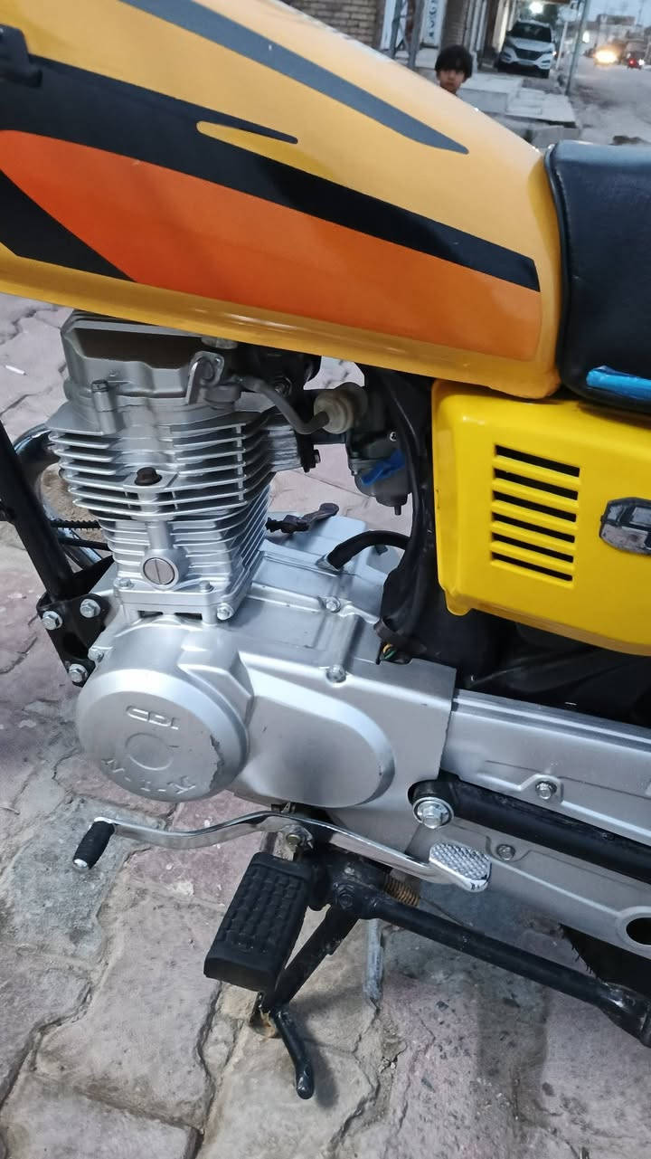 سلام عليكم دراجه للبيع بدون نضافه شوفت عينك كله شغال سعر ب700 وبيه مجال ***********
