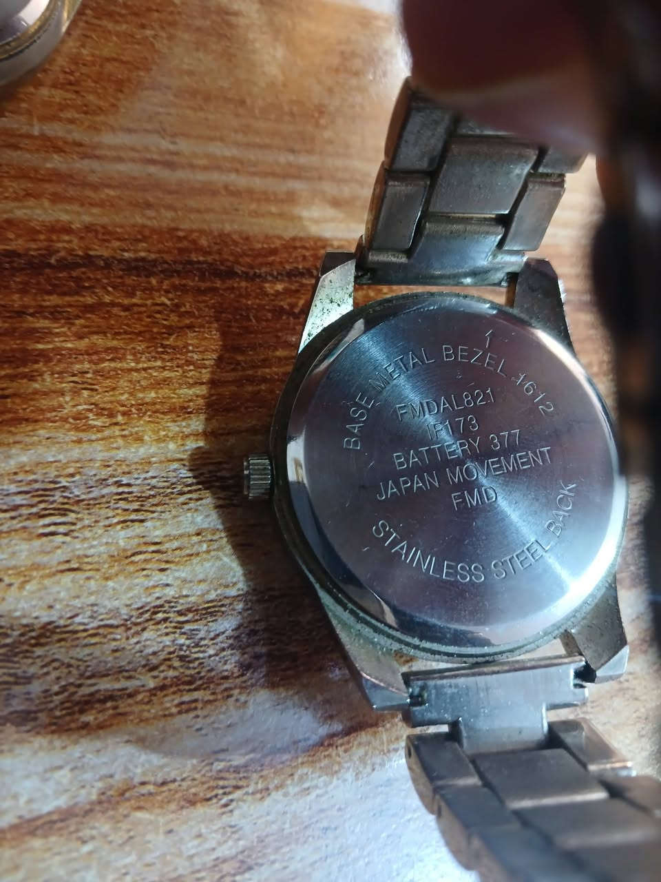 ساعات قديمه شغالات نظافته 100%
الكتابه حفر الساعات مختمه اصليه 
القطعه 20 الف مع التوصيل 
قطعتين 35 الف مع التوصيل 
يوجد توصيل كافه محافظات العراق


**إذا كنت صاحب هذا الإعلان وتريد حذفه لأي سبب، رجاءا أرسل رسالة إلى الدعم الفني**