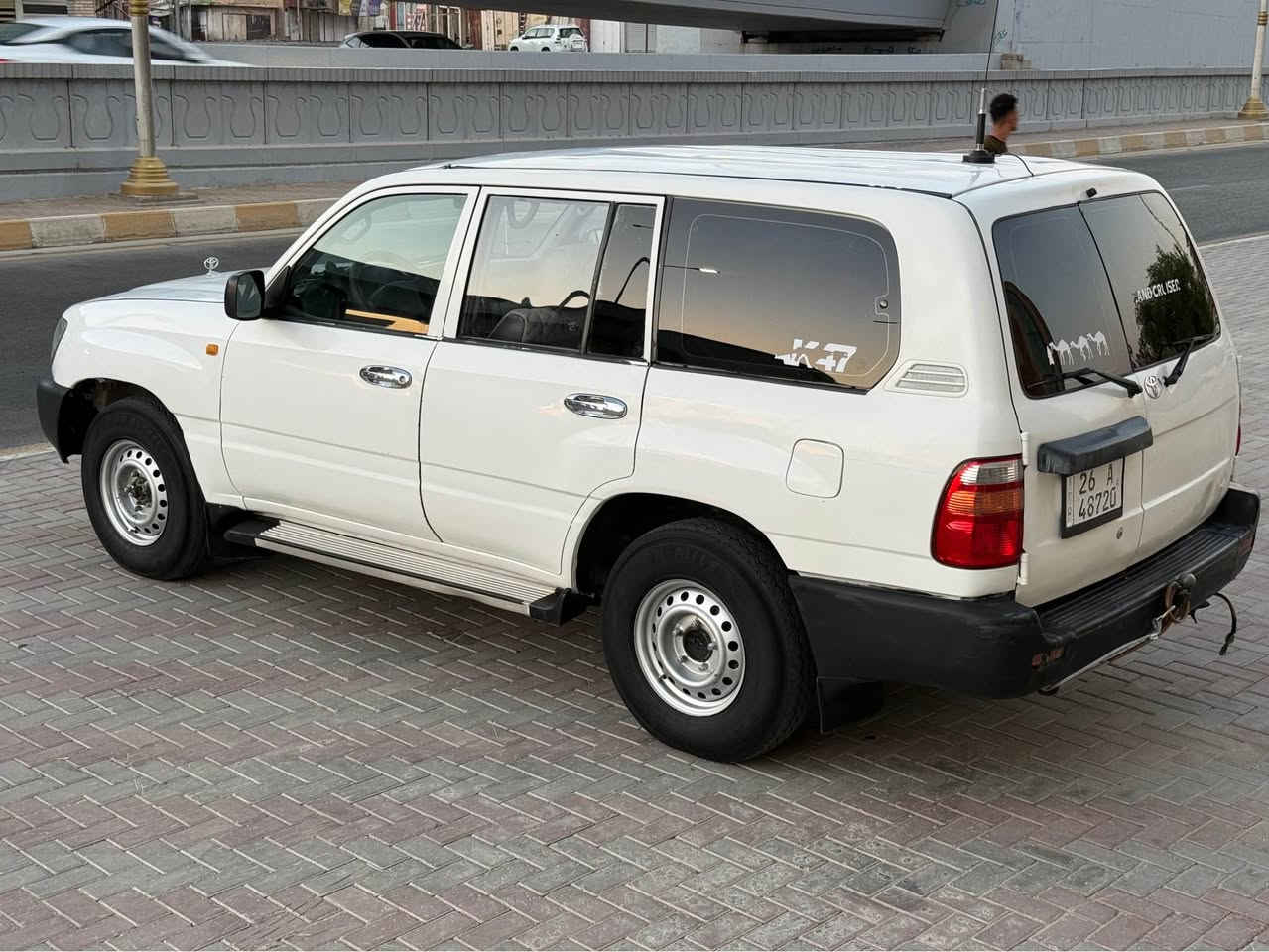 لاندكروز 2003 
مزاد داخلية مرقمة وكامله سنوية بأسمي 
مصبوغه عام مكفوله من الضربه والگلبه والچفيه والشاصي مكفول بيها ملاحظات بسيطه مبينه بالصور 
كير و محرك مكفول
فور ويل شغال ومكفول 
تبريد شغال ثلج 
تدفئة شغاله 
ملاحظه الكيجات بس عداد السرعه شغال
سعرها 110 بيها مجال حك الجيه 
مكاني تكريت 
للتواصل ‭***********‬ تكريت, صلاح الدين

