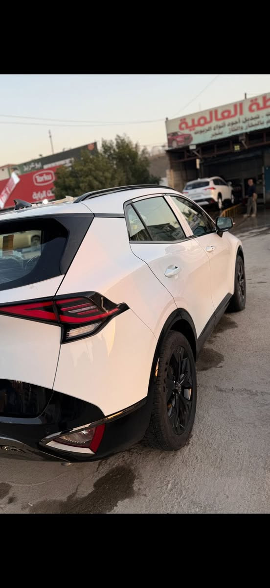 سبورتج 25 بلاك ادشن فول مواصفات عده البنورما ماسيه ١١ سياره جديده مكفوله عده طخه زغيره بل جاملغ وعلى وصعه موجوده بل صور شرط السونار والفحص سعره ٢٣٥ وبي مال بسيط للشراي مكاني بغداد السيديه للاستفسار ***********
